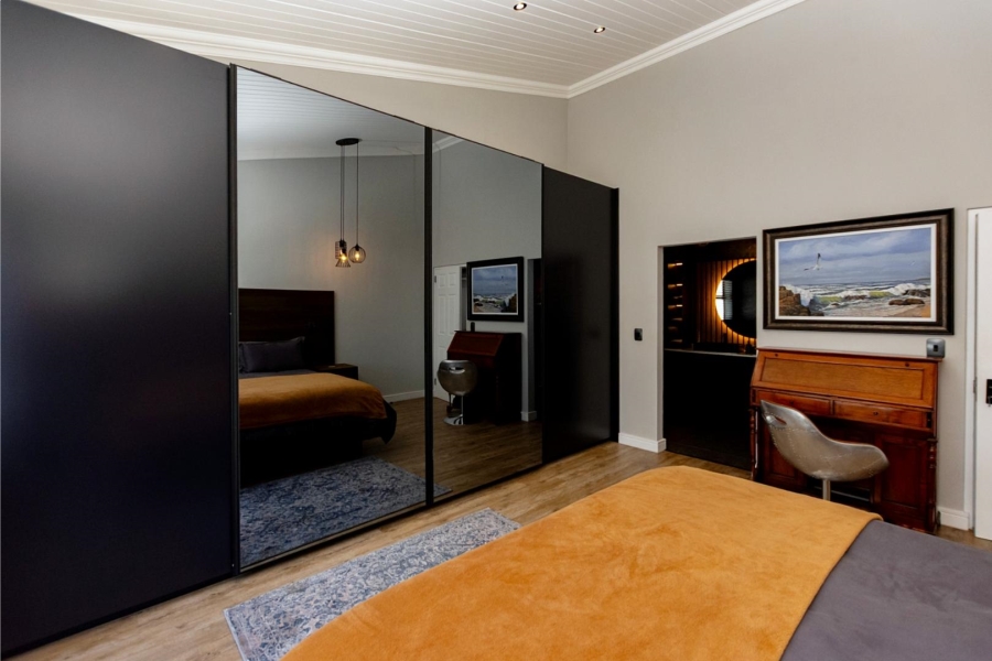 3 Bedroom Property for Sale in Calypso Beach Western Cape